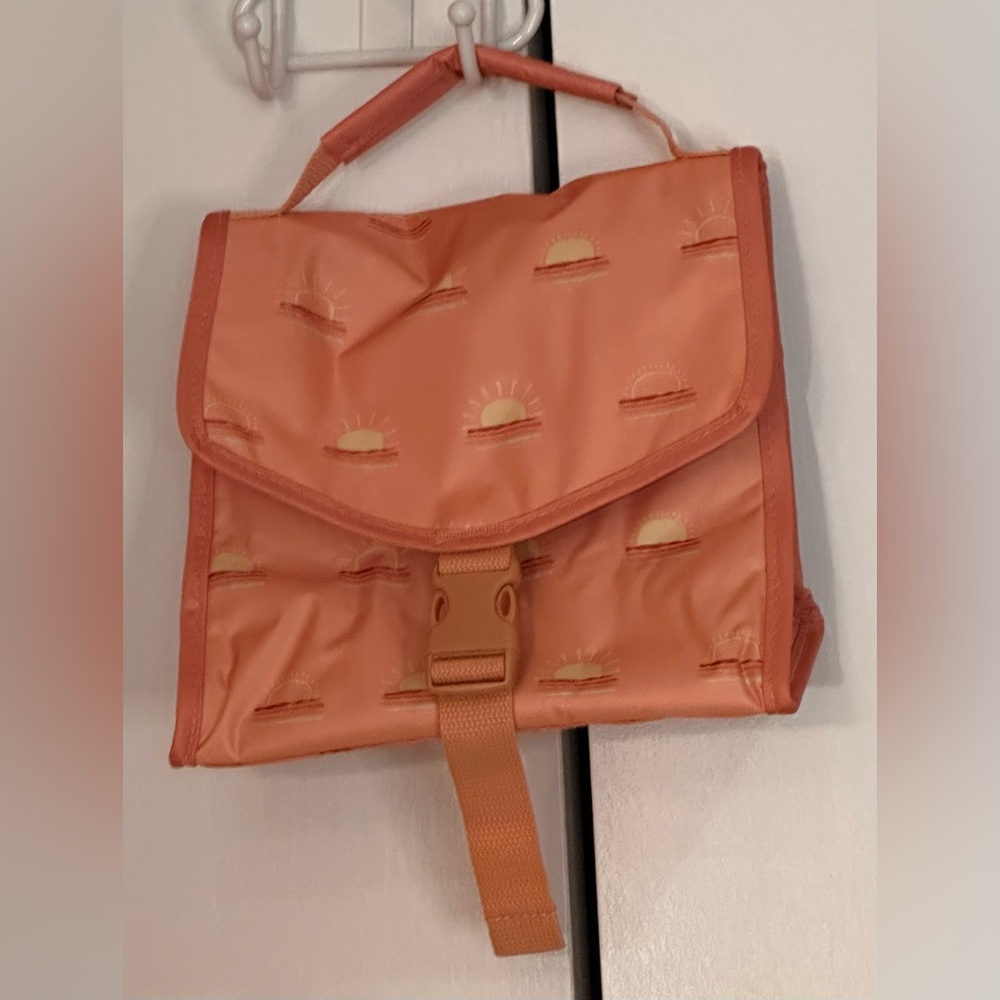 NWT Thirty One Fold Over Lunch Bag. Pattern Morning Rays.